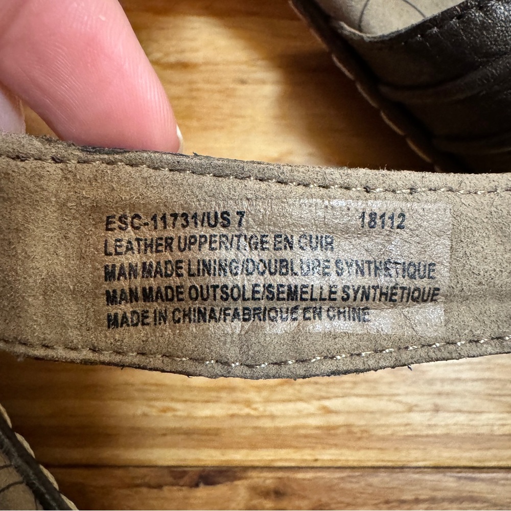 Taos Escape Sandals Women's Size 7 Brown Leather Comfort Wedge Ankle Strap - Picture 8 of 9